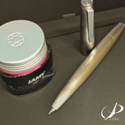 Stylo plume Lamy 2000