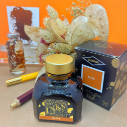 Encre Diamine Ochre pour stylo plume chez Perreyon 1884 à Lyon.