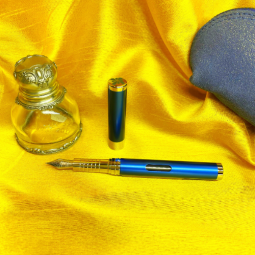 Stylo plume Nexus (diplomat) chez Perreyon 1884 à Lyon.