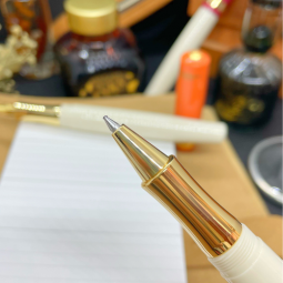 Stylos roller Kaweco Student chez Perreyon 1884 à Lyon.