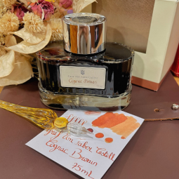 Encre pour stylo plume Graf Von Faber Castell chez Perreyon 1884 à Lyon.