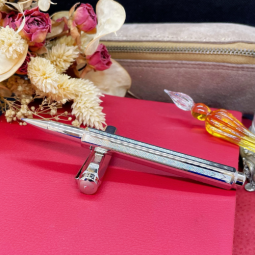 Stylo Roller Caran d'Ache Ecridor chez Perreyon 1884 à Lyon.