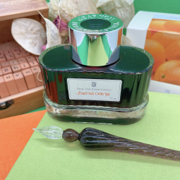 Encre Graf Von Faber Castell Burned Orange pour stylo plume chez Perreyon1884 à Lyon.