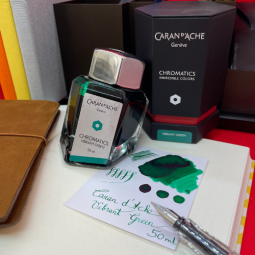 Encre Caran d'Ache pour stylo plume chez Perreyon 1884 à Lyon.