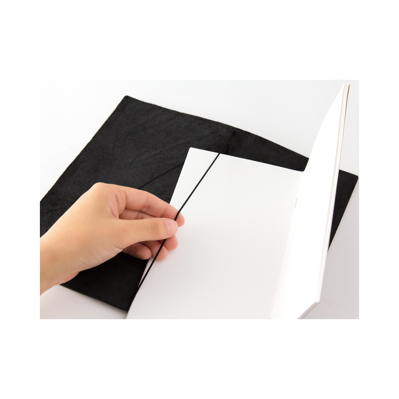 Carnet Traveler's Company – Grand Format Noir perreyon