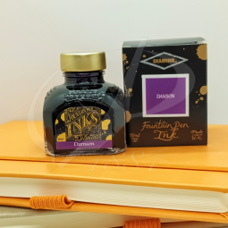 Encre Diamine Damson pour stylo plume chez Perreyon 1884 à Lyon.