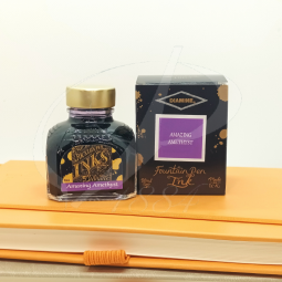 Encre Diamine Amazing Amethyst pour stylo plume chez Perreyon 1884 à Lyon.