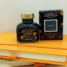 Encre Diamine Earl Grey pour stylo plume chez Perreyon 1884 à Lyon.