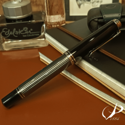 Stylo Plume Pelikan Souverain 1000 - Modèle Noir En Or - Stylo D'occasion De Collection